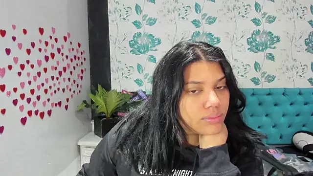 Snapshot of LindaBreeS chatting on 02/01/25, 01:51 LindaBreeS online show from 02/01/25, 01:51