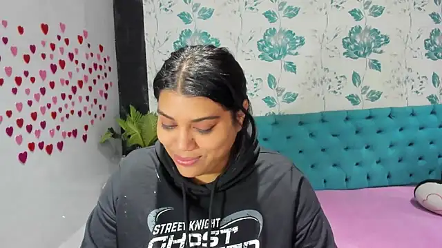 Snapshot of LindaBreeS chatting on 02/01/25, 04:54 LindaBreeS online show from 02/01/25, 04:54