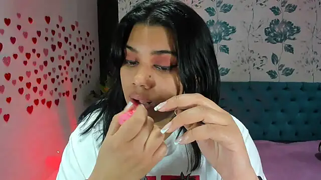 Snapshot of LindaBreeS chatting on 02/02/25, 03:49 LindaBreeS online show from 02/02/25, 03:49