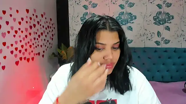 Snapshot of LindaBreeS chatting on 02/02/25, 06:53 LindaBreeS online show from 02/02/25, 06:53