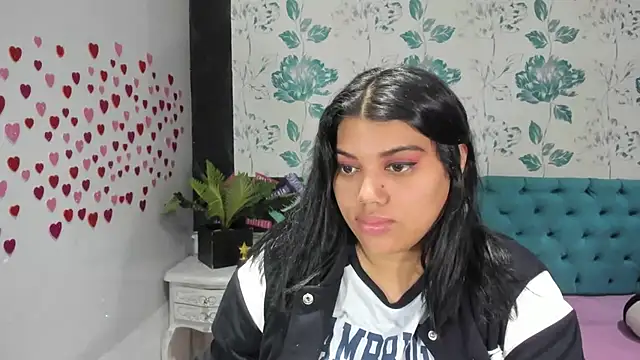 Snapshot of LindaBreeS chatting on 02/03/25, 04:52 LindaBreeS online show from 02/03/25, 04:52