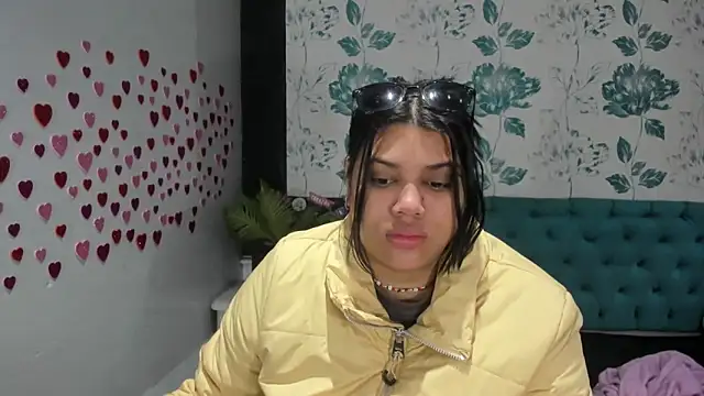 Snapshot of LindaBreeS chatting on 02/15/25, 01:38 LindaBreeS online show from 02/15/25, 01:38