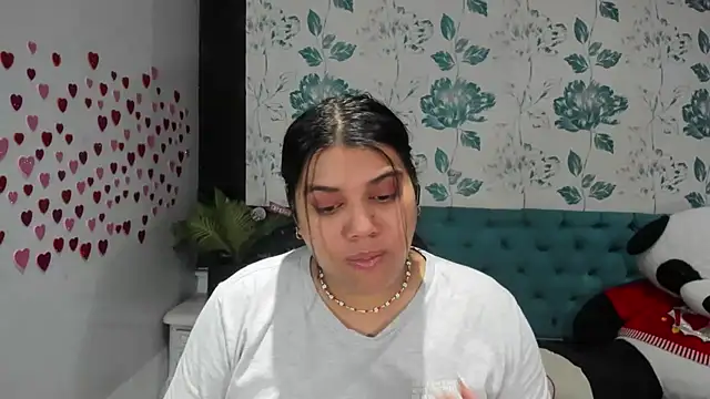 Snapshot of LindaBreeS chatting on 02/20/25, 03:30 LindaBreeS online show from 02/20/25, 03:30