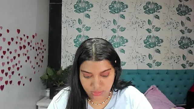 Snapshot of LindaBreeS chatting on 03/10/25, 05:39 LindaBreeS online show from 03/10/25, 05:39