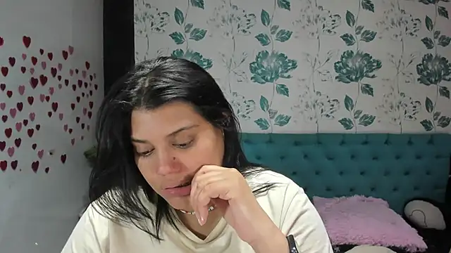 Snapshot of LindaBreeS chatting on 03/13/25, 09:26 LindaBreeS online show from 03/13/25, 09:26