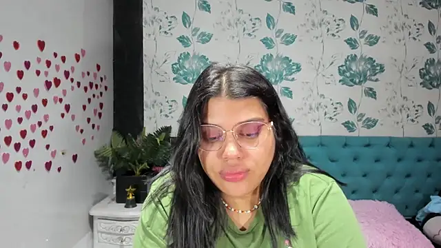 Snapshot of LindaBreeS chatting on 03/16/25, 12:34 LindaBreeS online show from 03/16/25, 12:34