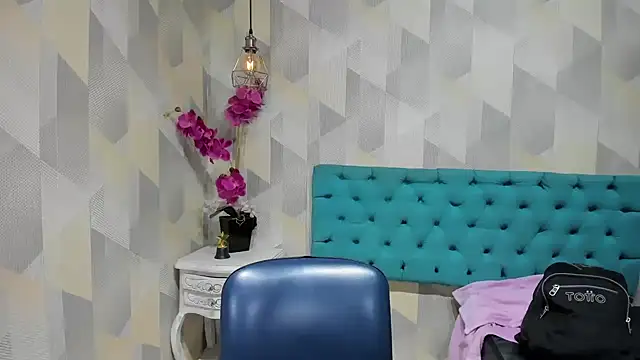 Snapshot of LindaBreeS chatting on 10/01/25, 03:18 LindaBreeS online show from 10/01/25, 03:18