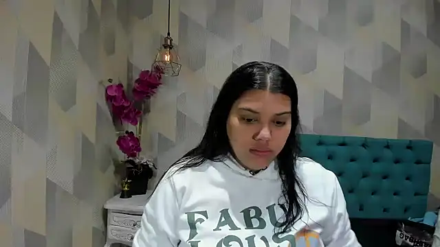 Snapshot of LindaBreeS chatting on 10/02/25, 01:18 LindaBreeS online show from 10/02/25, 01:18