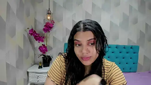 Snapshot of LindaBreeS chatting on 10/11/25, 01:20 LindaBreeS online show from 10/11/25, 01:20