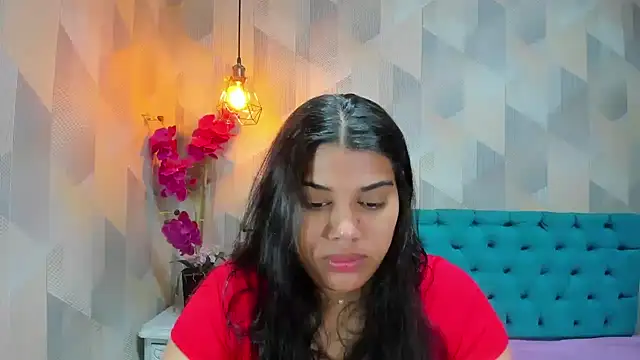 Snapshot of LindaBreeS chatting on 12/14/25, 01:49 LindaBreeS online show from 12/14/25, 01:49