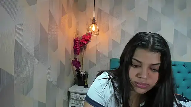 Snapshot of LindaBreeS chatting on 05/25/26, 04:13 LindaBreeS online show from 05/25/26, 04:13