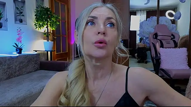 amelia blondy online show from 02/14/25, 11:42