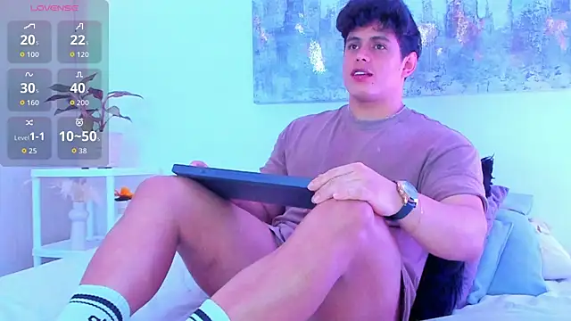 arminjones1 online show from 10/04/25, 03:37