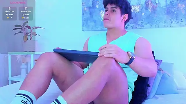 arminjones1 online show from 10/09/25, 03:37