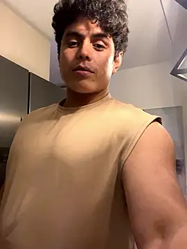 arminjones1 online show from 01/06/26, 07:23