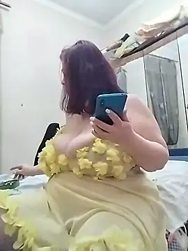 Lucia8600 online show from 11/18/25, 06:18