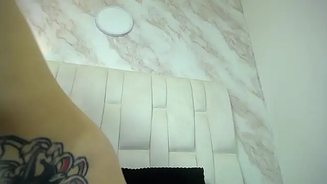 Snapshot of Naughty_Kittenm chatting on 02/11/25, 04:46 Naughty Kittenm online show from 02/11/25, 04:46