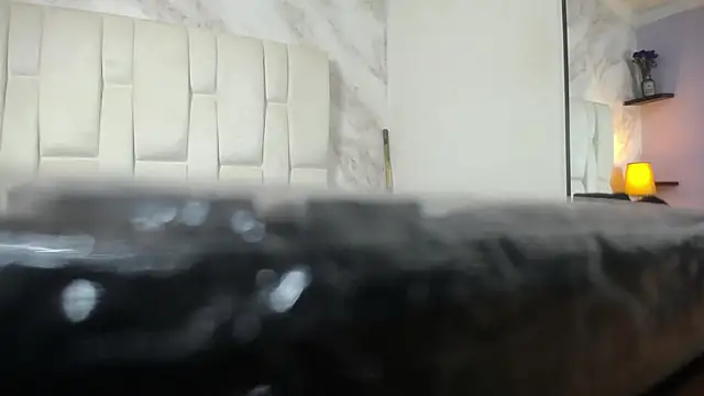 Snapshot of Naughty_Kittenm chatting on 02/14/25, 10:49 Naughty Kittenm online show from 02/14/25, 10:49