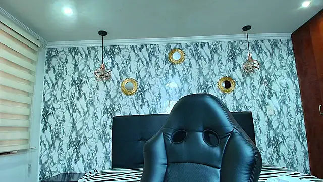 Snapshot of Naughty_Kittenm chatting on 02/22/25, 02:08 Naughty Kittenm online show from 02/22/25, 02:08