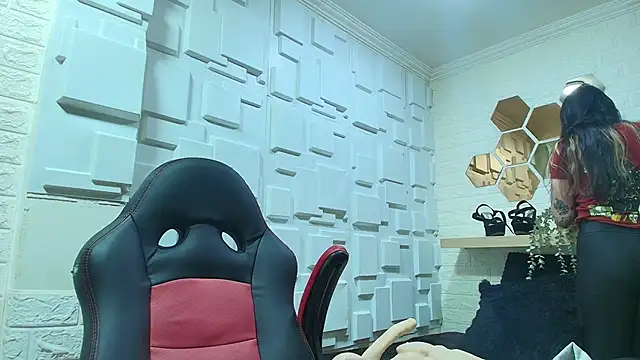 Snapshot of Naughty_Kittenm chatting on 11/21/25, 11:42 Naughty Kittenm online show from 11/21/25, 11:42