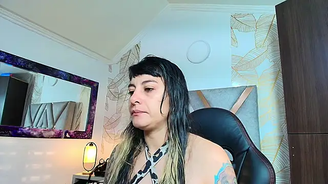 Snapshot of Naughty_Kittenm chatting on 02/27/26, 11:43 Naughty Kittenm online show from 02/27/26, 11:43