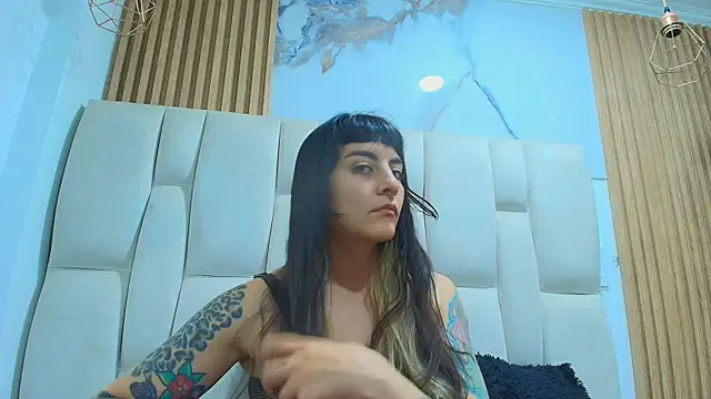 Naughty Kittenm online show from 04/25/26, 01:41