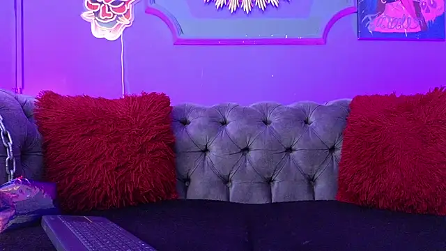 Julieta Russell online show from 02/12/25, 11:51