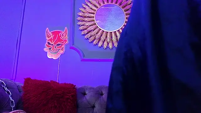 Julieta Russell online show from 02/24/25, 01:10