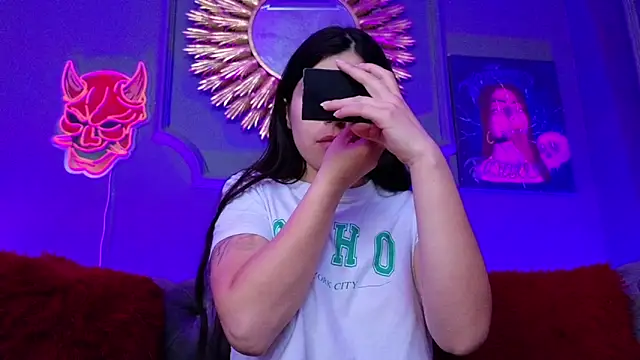 Julieta Russell online show from 03/07/25, 01:40