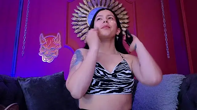 Julieta Russell online show from 02/25/26, 12:04