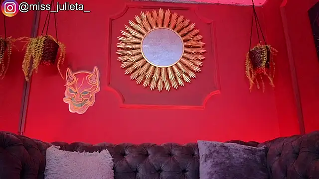 Julieta Russell online show from 06/09/26, 12:17
