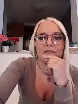 kikkastar online show from 12/30/24, 08:36