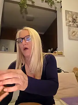 kikkastar online show from 03/03/25, 07:28