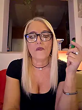 kikkastar online show from 11/04/25, 08:41