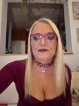 kikkastar online show from 11/10/25, 08:19