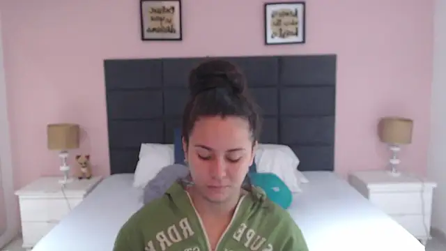 MadisonJenner online show from 01/07/25, 11:16