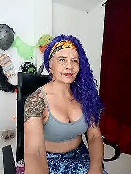 freyadevil333 online show from 10/19/25, 12:55