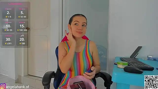 Snapshot of Angela_hank2 chatting on 02/03/25, 01:08 Angela hank2 online show from 02/03/25, 01:08