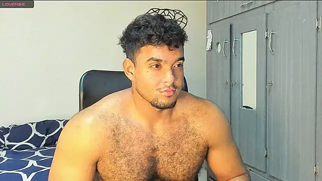 Big furry bear13 online show from 12/17/24, 07:18