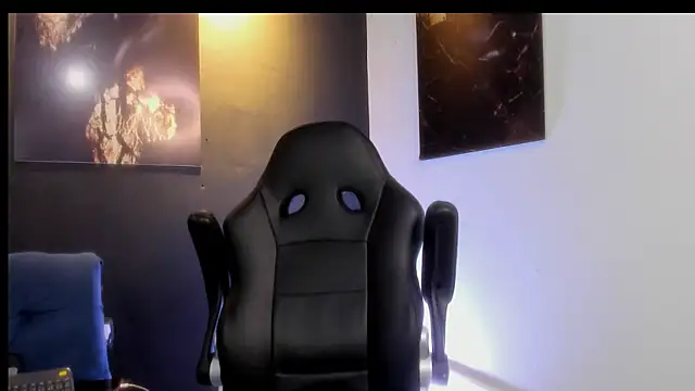 Big furry bear13 online show from 10/28/25, 05:44