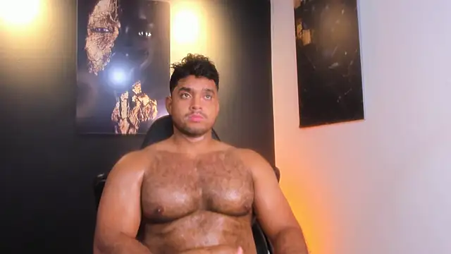 Big furry bear13 online show from 11/16/25, 05:35