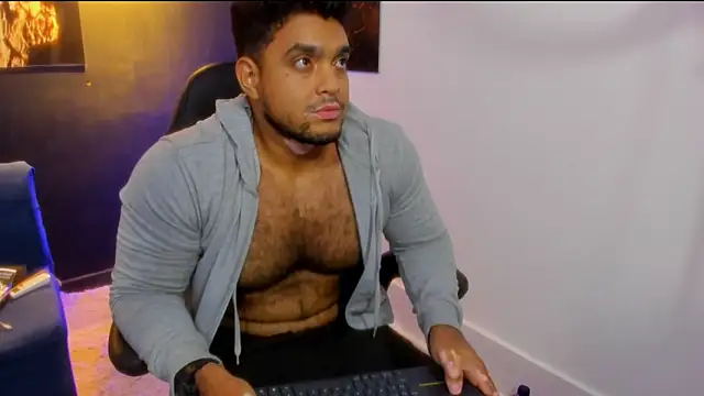 Big furry bear13 online show from 11/25/25, 05:29