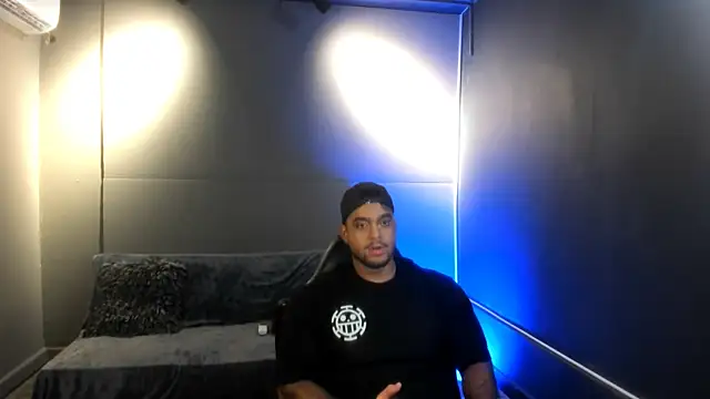 Big furry bear13 online show from 12/15/25, 05:23