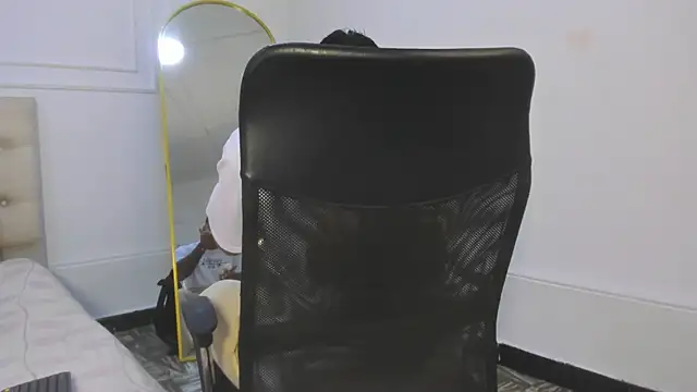 Big furry bear13 online show from 02/05/26, 03:49