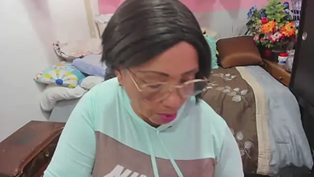 Mrs mommy  online show from 06/19/26, 06:01