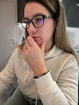 HotXMom online show from 01/24/25, 04:27