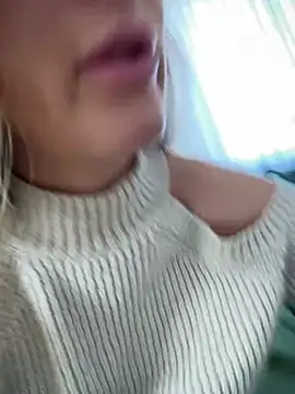 HotXMom online show from 02/19/25, 10:45