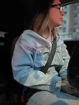 HotXMom online show from 03/10/25, 04:17