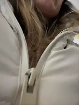 HotXMom online show from 03/17/25, 01:29