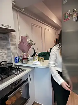 HotXMom online show from 02/05/26, 07:13